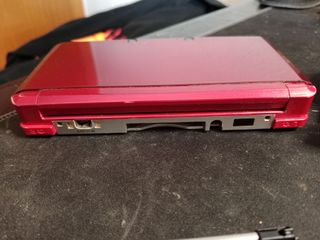 Nintendo 3DS Red + caricabatterie + stilo