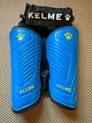 Espinilleras Kelme Azul
