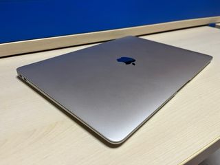 MacBook Air 2020 i3 8GB RAM 512GB SSD Argento