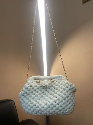 Borsa bianca in fettuccia di tulle