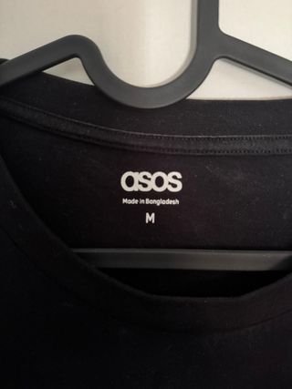 Camiseta ASOS Negra