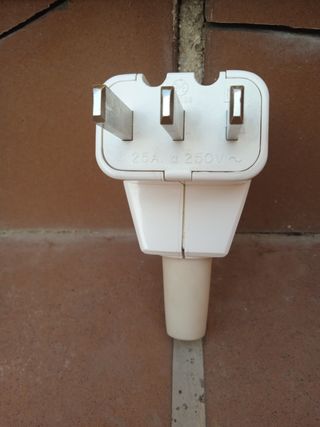 Clavija y base 25A 250V