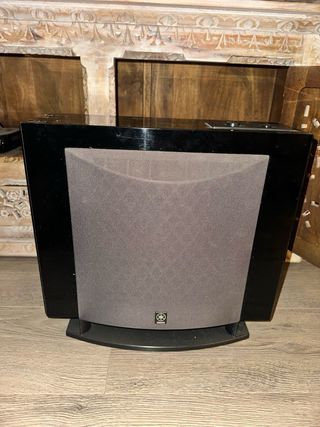Barra de Sonido Yamaha YSP-900 + Subwoofer YST-FSW