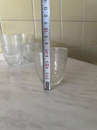 Vasos pequeños de cristal