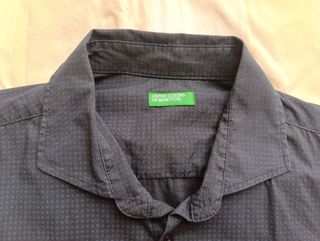 Camisa Benetton Azul Manga Larga
Talla L 