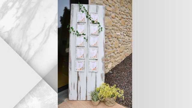 Puerta madera decapada con 10 marcos