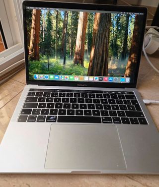 MacBook Pro 13 Touch Bar 2017 1TB Plata. 1,37kg