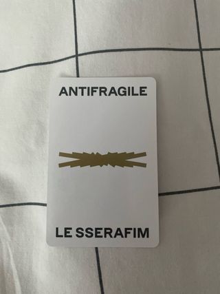Photocard Le Sserafim Oficial Antifragile