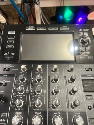 Pioneer DJ XDJ-XZ y su maleta Walkasse