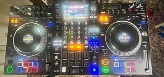 Pioneer DJ XDJ-XZ y su maleta Walkasse