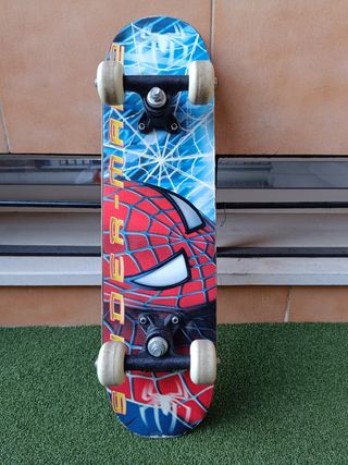 Monopatín Spiderman + Deslizable