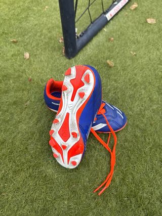 Scarpe da calcio Adidas Predator taglia 33