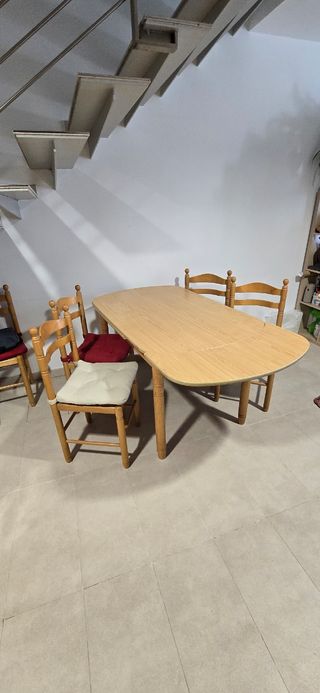 Mesa comedor extensible + 5 sillas pino