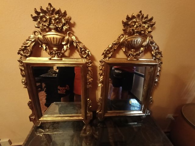 Pareja de Cornucopias Antiguas Doradas