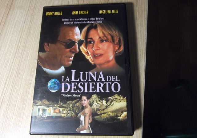 La Luna del Desierto - Mojave Moon