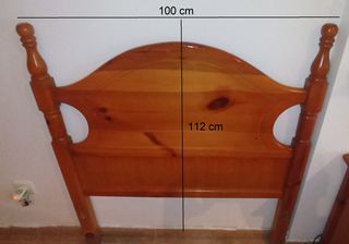 Cabezal de cama rústico de madera