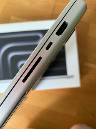 MacBook Pro 16 M4 Max 48GB RAM 1TB SSD