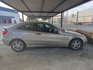 Mercedes-Benz Clase C 2003