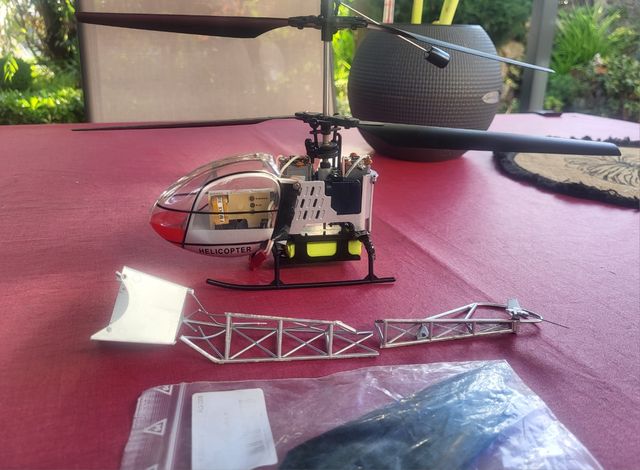 Helicóptero RC con maletín y mando