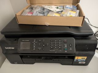Impresora Brother MFC-J470DW con escáner