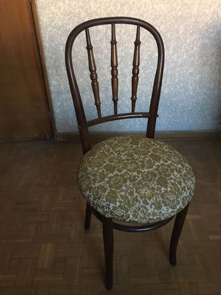 Dos sillas madera curvada antiguas