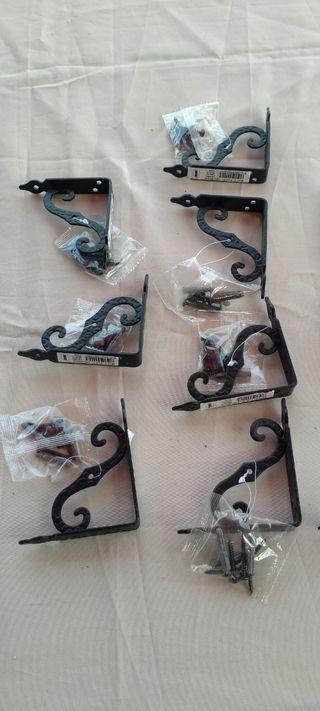 Escuadra para estanterias