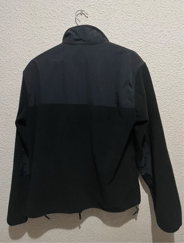 Chaqueta Polar Negra