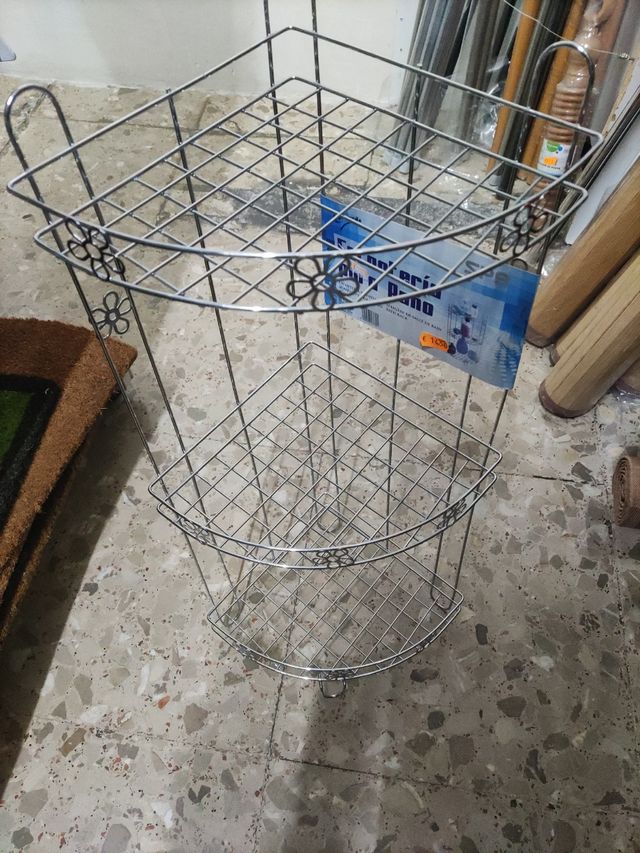 Estantería de esquina para baño