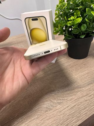 iPhone 15 128GB Amarillo **GARANTÍA**