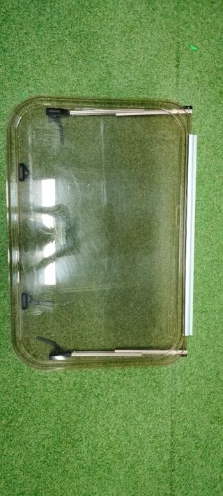 Ventana para caravana
