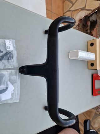 Manillar de bicicleta de carbono