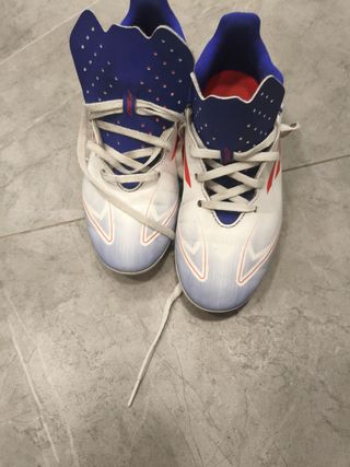 Scarpe da calcio Adidas blu/bianche da ragazzo