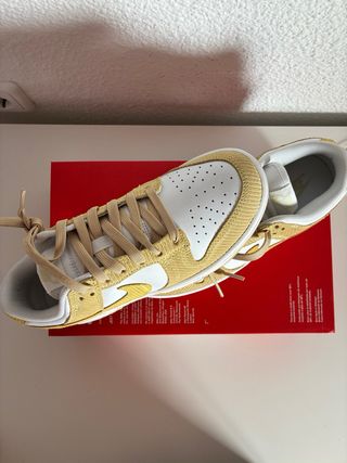Nike Dunk Low Blanco Amarillo
