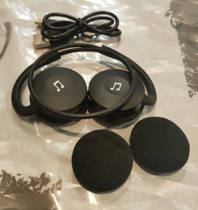 Cuffie Bluetooth on-ear pieghevoli nere