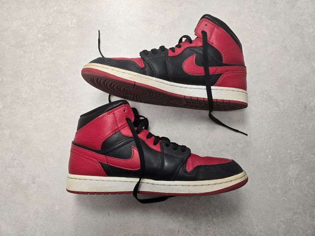 Jordan I Mid Negro Rojo