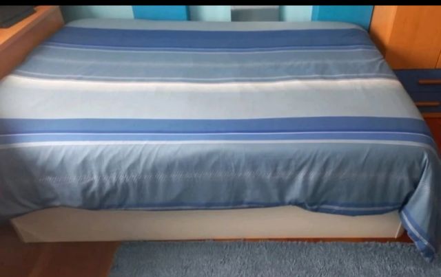 Funda nórdica azul y blanca sin usar