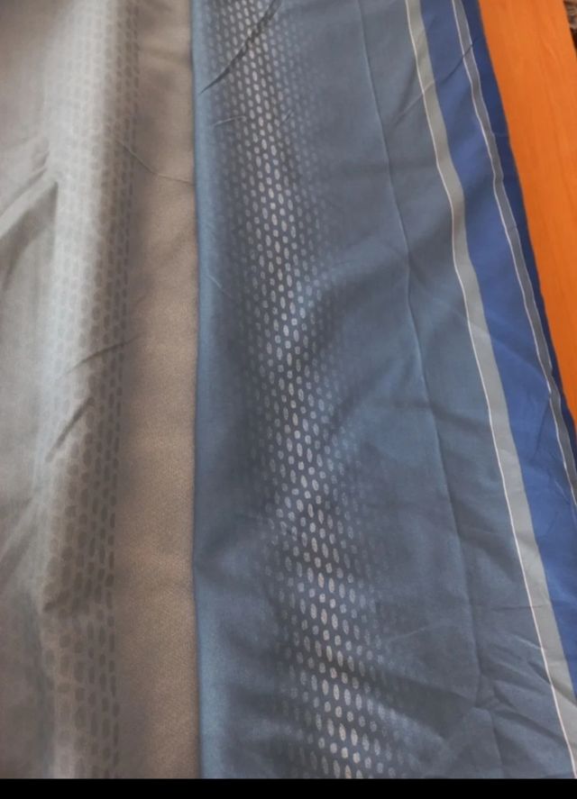 Funda nórdica azul y blanca sin usar