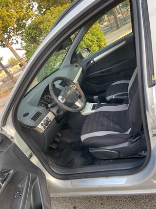 OCASION SOLO HOY ASTRA FAMILIAR 1.7 cdti 2008