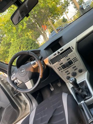 OCASION SOLO HOY ASTRA FAMILIAR 1.7 cdti 2008