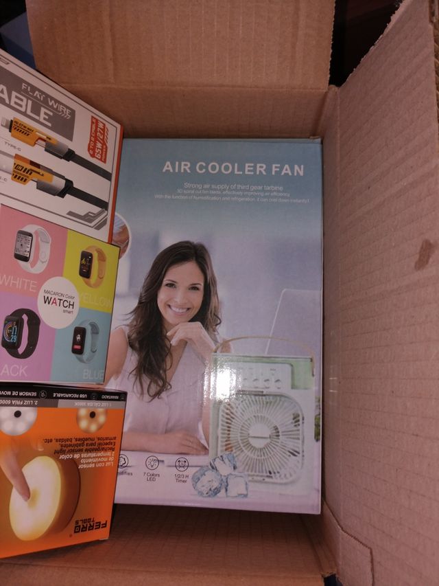 Caja de electrodomésticos nuevos sin abrir