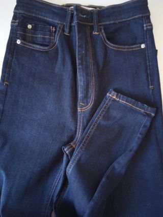 Vaqueros Stradivarius Talla 34