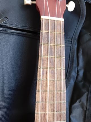 Ukelele Harley Benton UK-11 NT RW
