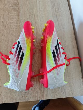 Zapatillas Adidas F50 
Talla 41 1/3
Futbol Tacos R