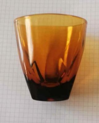 5€ cad. 6 bicchieri da acqua a base quadrata
