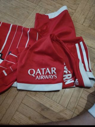 Camiseta Bayern Múnich Davies 22/23 Oficial