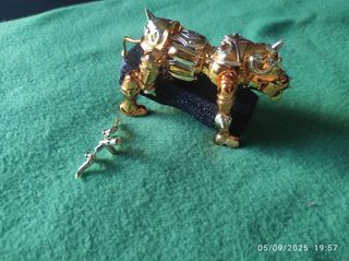 2 totems Saint Seiya 