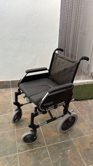 Silla de ruedas con cuña