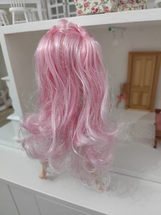 Muñeca Rainbow High Mimi Choi Serie 1
