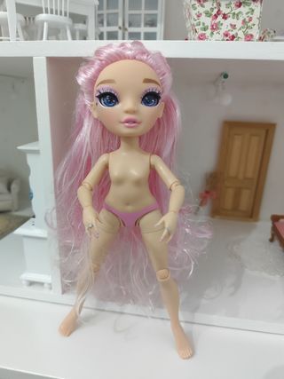Muñeca Rainbow High Mimi Choi Serie 1