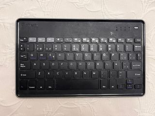Teclado Silverhi inalámbrico para Tablet
